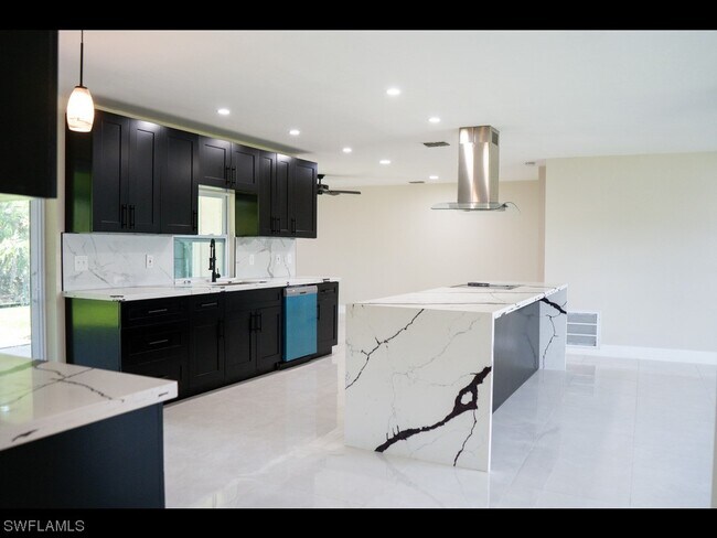 Foto del edificio - 17636 Taylor Dr