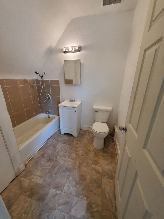 Foto del edificio - 3363 N 26th St