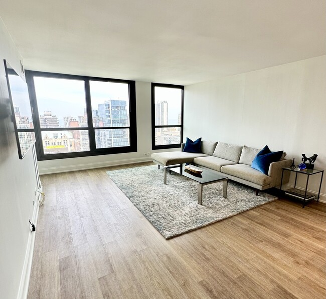 Foto del edificio - 1030 N State St