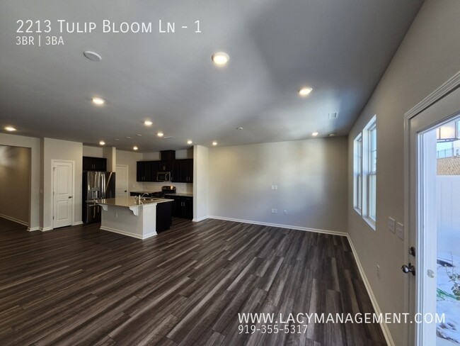 Building Photo - 2213 Tulip Bloom Ln