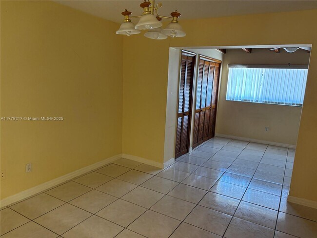 Foto del edificio - 10881 SW 6th St