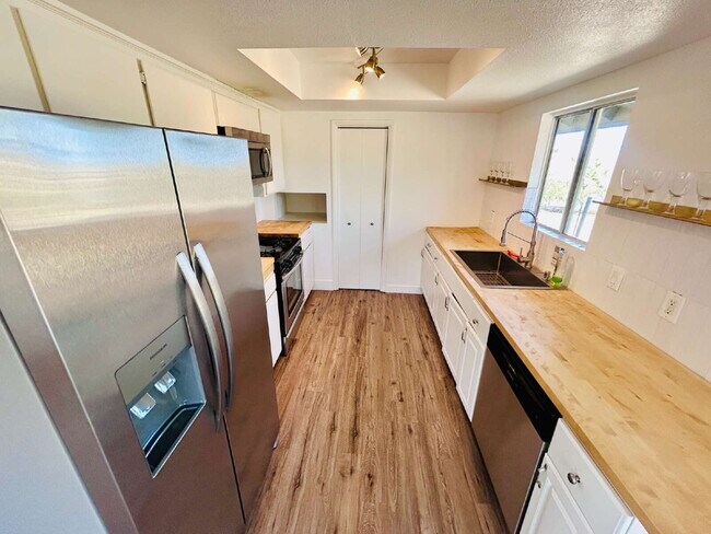 Foto del edificio - Beautiful 4 Bedroom House for rent in South Joshua Tree