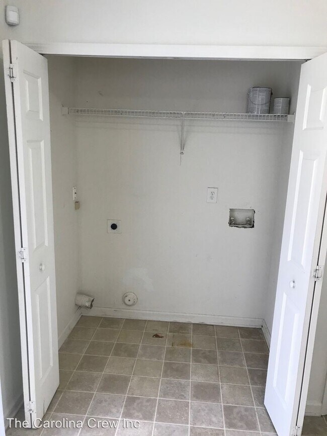 Building Photo - 3 br, 2 bath House - 4180 Kennison Village Dr