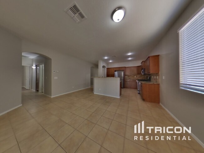 Building Photo - 3106 E Ravenswood Dr