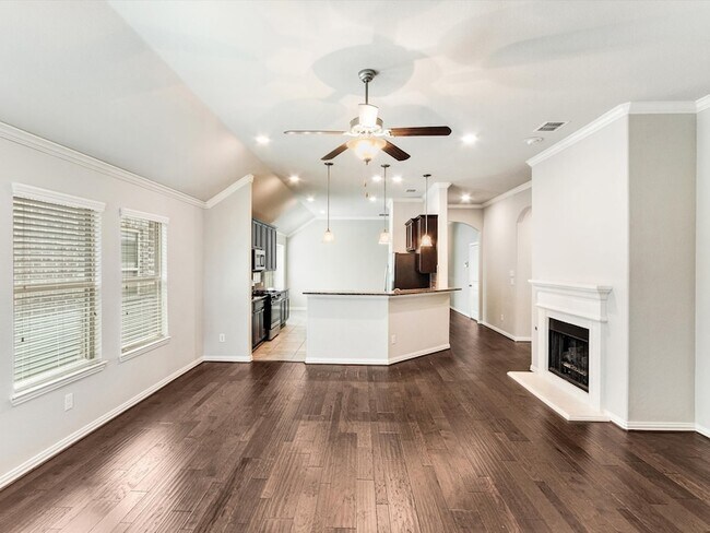 Foto del edificio - 16609 Spence Park Ln