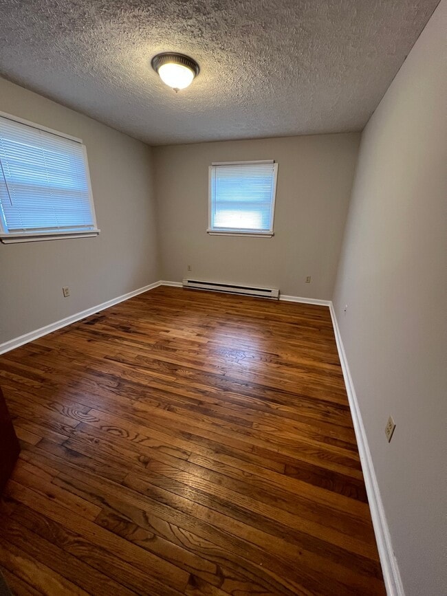 Building Photo - 1244 Crewdson Dr