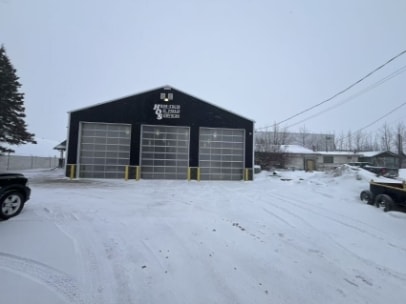 Building Photo - 9282 Old Fort Rd