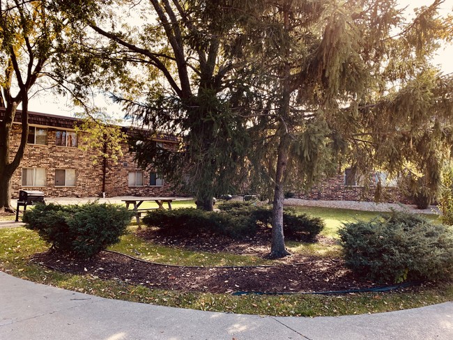 Building Photo - Barrington Apartments