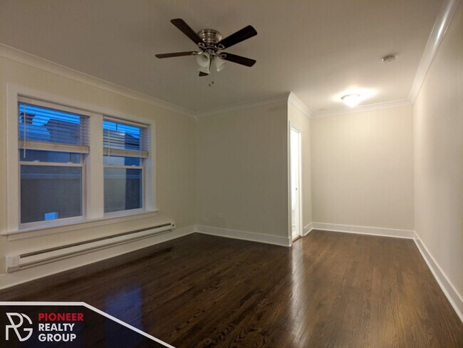 Foto del edificio - 2129 N Dayton St