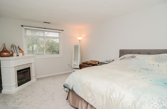 Building Photo - 21 Concord Greene