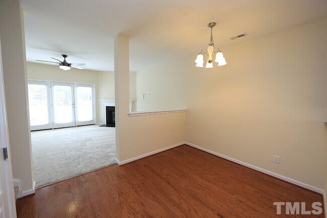 Building Photo - 151 Braeside Ct