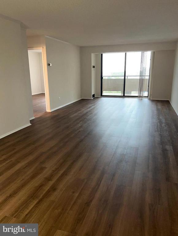 Foto principal - 1800 Old Meadow Rd