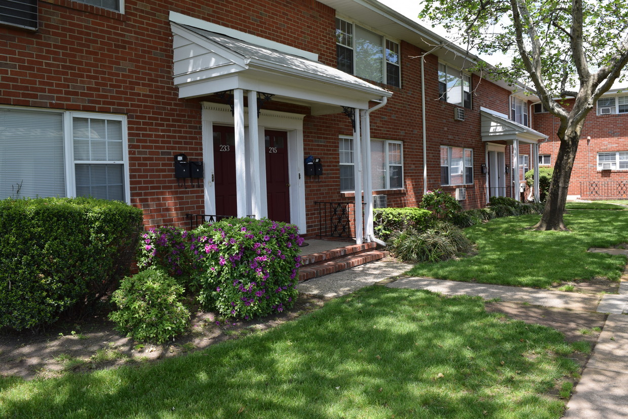 Foto del edificio - Madison Arms Apartments