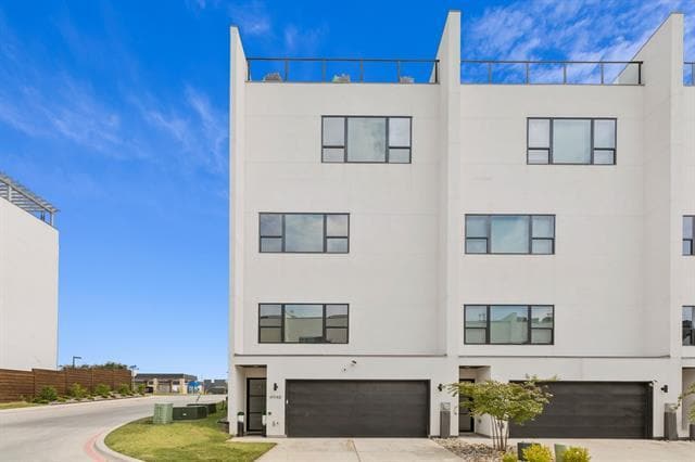Primary Photo - 4948 Blaynes View Dr
