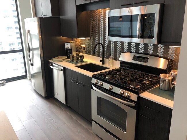 Building Photo - 53 E Randolph St