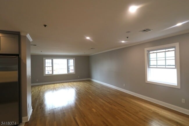 Building Photo - 22 St Francis St