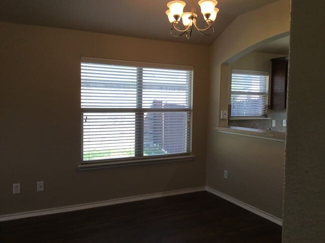 Foto del edificio - 1116 Lake Hollow Dr