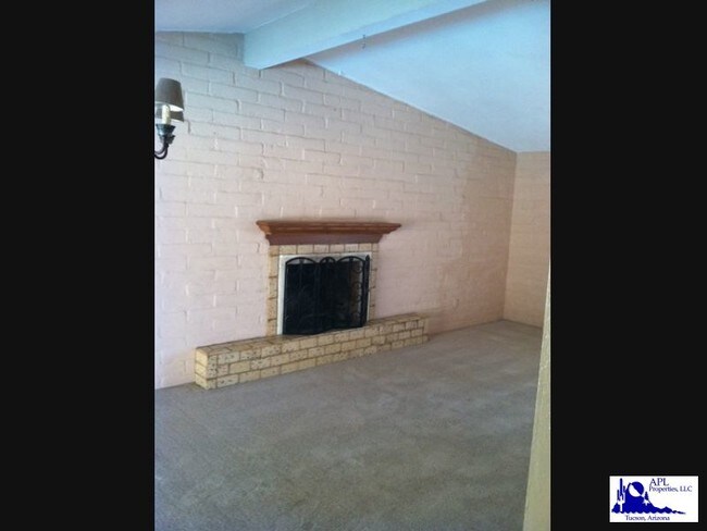 Building Photo - 1110 W San Miguel Cir