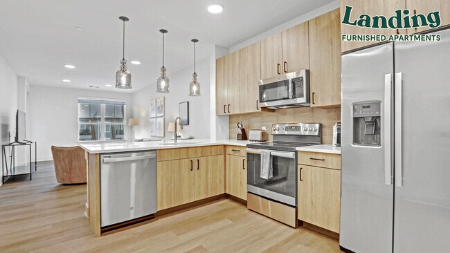 Building Photo - 8440 Creekside Green Dr