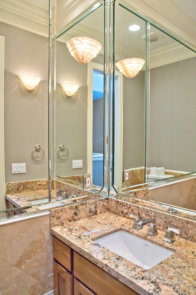 Foto del edificio - 1215 Rosedale St