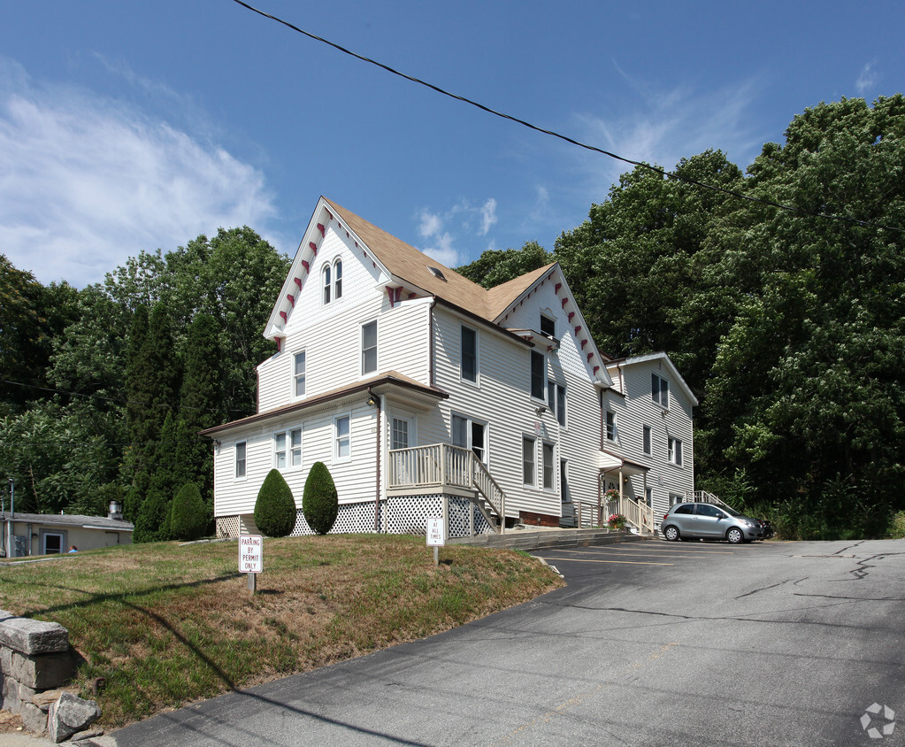Primary Photo - 457-461 Williams St