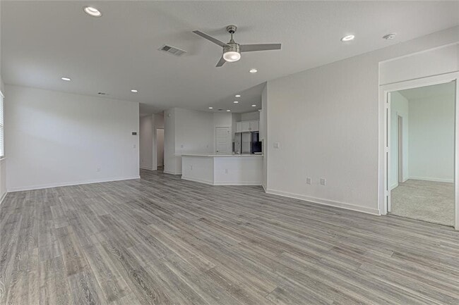 Building Photo - 301 Tequilana Pass