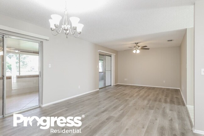 Foto del edificio - 4827 Gardenbrook Ln