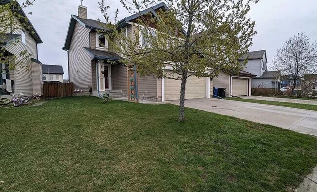 Building Photo - 64 Copperleaf Way SE