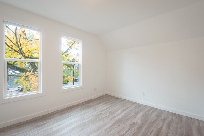 Building Photo - 517 23rd Ave
