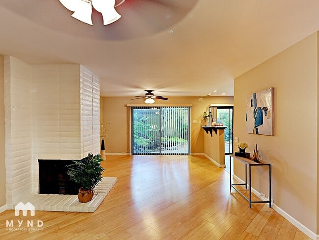Building Photo - 2321 Swarthmore Dr