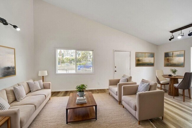 Foto del edificio - 7134 1/2 Yarmouth Ave