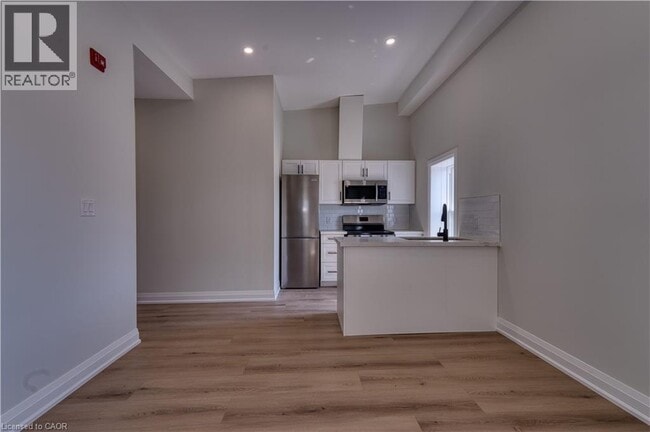 Building Photo - 53 Ontario Rd