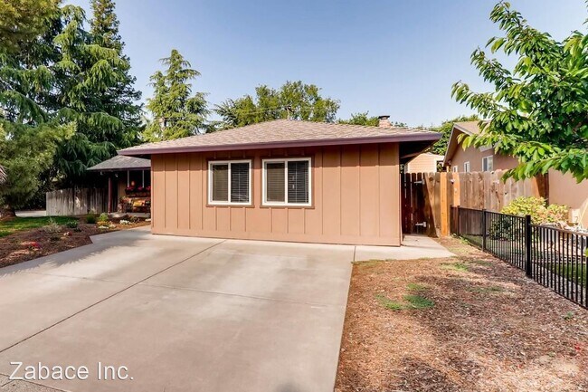 Building Photo - 5 br, 2 bath House - 1814 Baywood