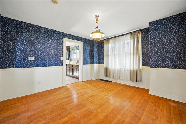 Building Photo - 3110 N Sherwood Ave