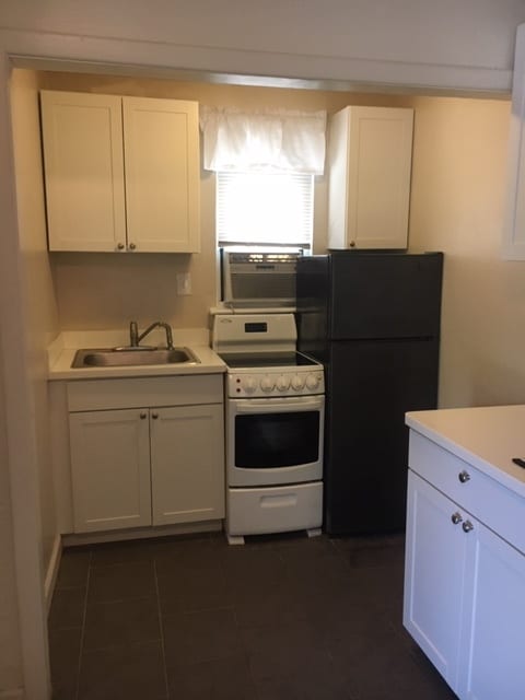 Building Photo - 603 Raleigh Ave