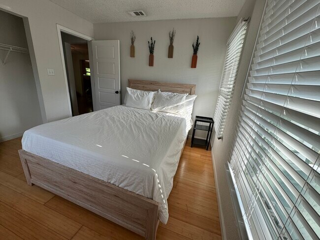 Foto del edificio - 2101 N 27th St