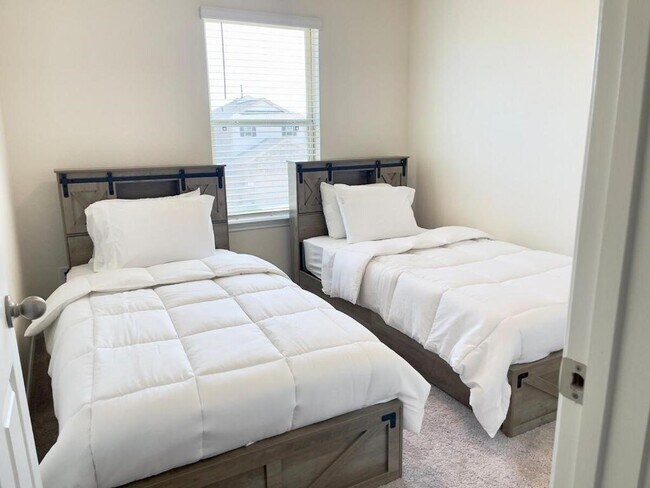 Building Photo - 21222 Montego Bay Dr