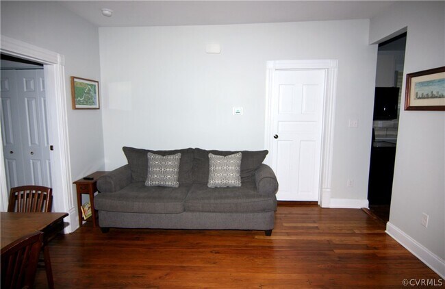 Building Photo - 3007 Garland Ave
