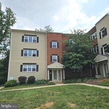 Building Photo - 3045 Patrick Henry Dr