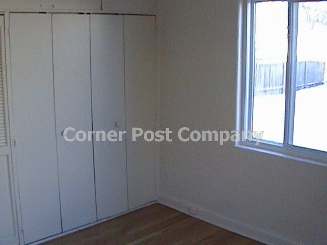 Building Photo - 311 Bryn Mawr Dr SE