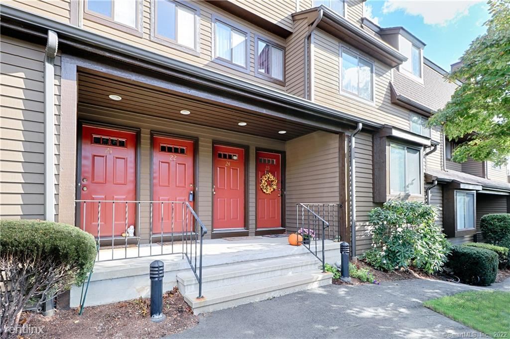 Primary Photo - 2 br, 1.5 bath Townhome - 115 Fillow St Apt 4