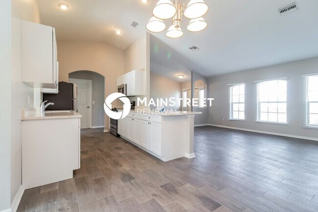 Building Photo - 3 Bedroom Pet-Friendly Home in Cape Coral,...