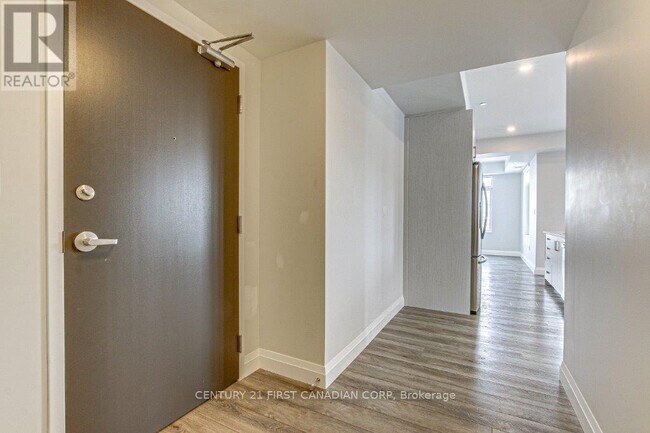 Building Photo - 200 Callaway Rd