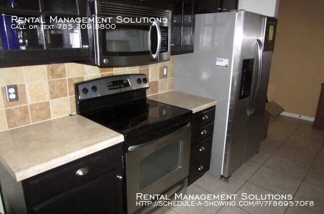 Building Photo - *COMING SOON* 2609 Sawgrass Dr -Lawrence