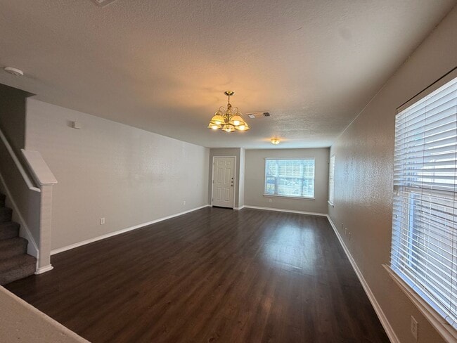 Foto del edificio - NICE 4 BEDROOM WITH EASY ACCESS TO LACKLAND AFB, SHOPPING, & SEA WORLD