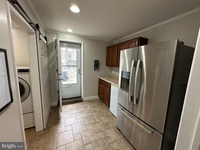 Foto del edificio - 2705 E Somerset St