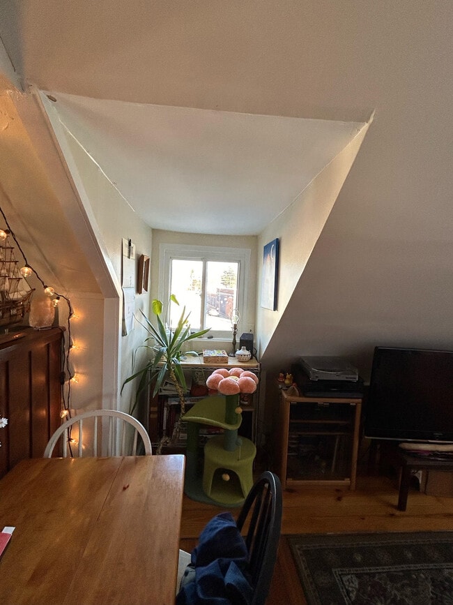 Building Photo - 9 Summer St