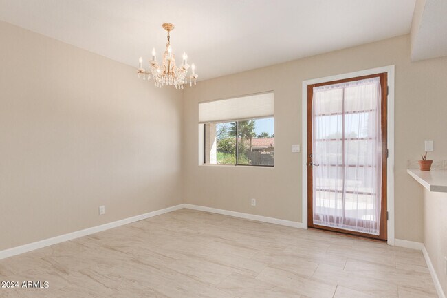 Building Photo - 14205 N Westminster Pl