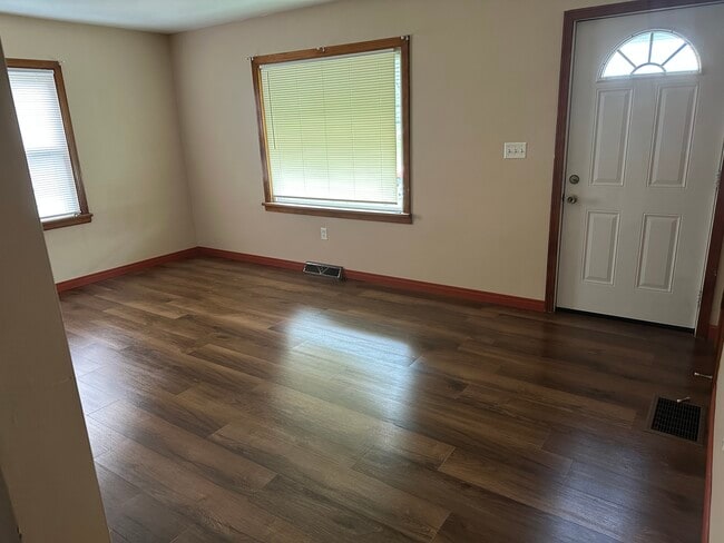 Building Photo - 2531 W 32nd St