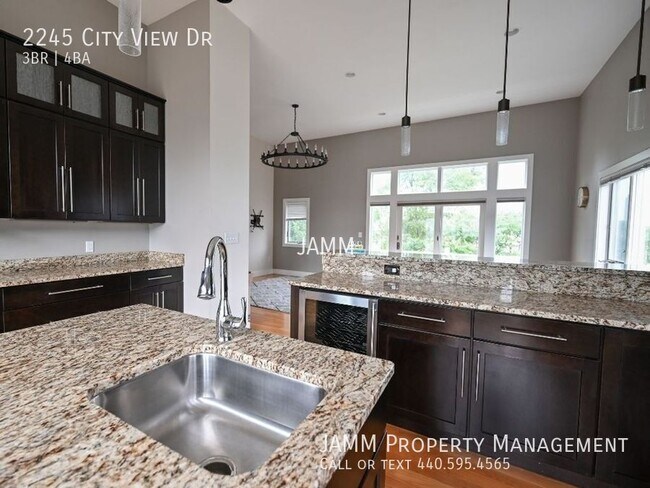Foto del edificio - 2245 City View Dr